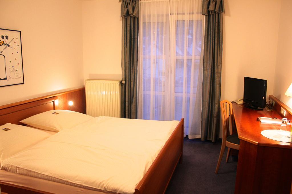 Hotel Gasthaus Bock Reichenbach an der Fils Chambre photo